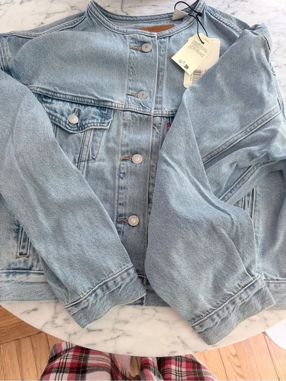 Levi's ‘90s Shrunken Collarless Trucker Jacket - Picture 2 of 5